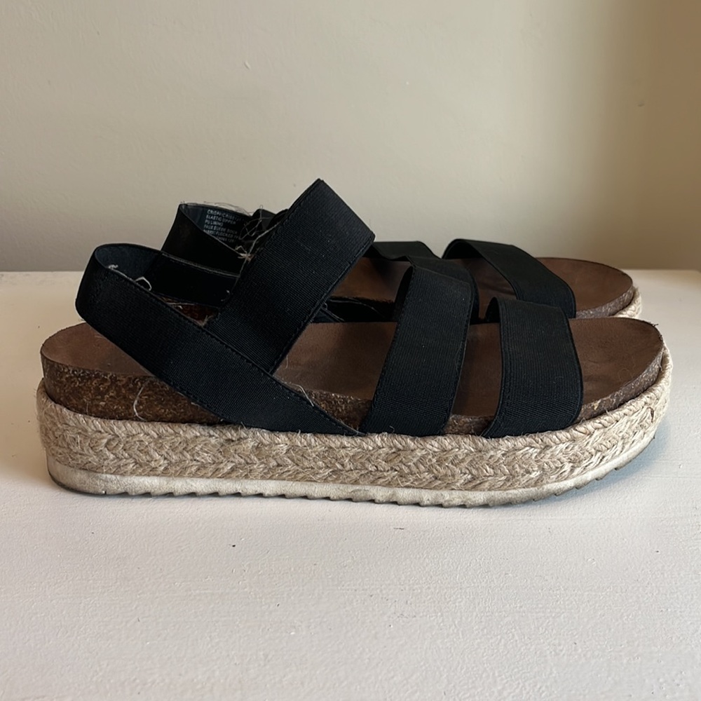 Madden Girl Crispp Black Espadrille Platform Sandals Size 7.5 - Picture 2 of 6